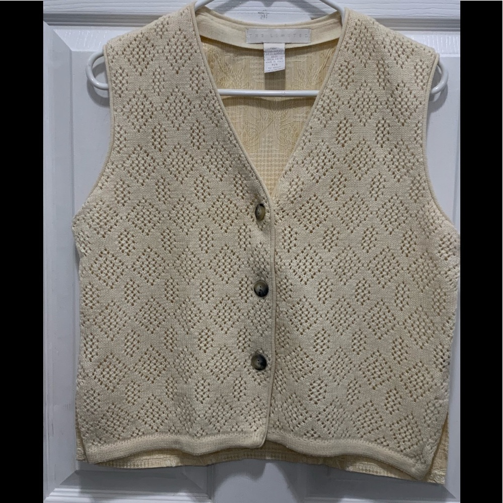 the limited vest front 50%wool 40% acrylic back